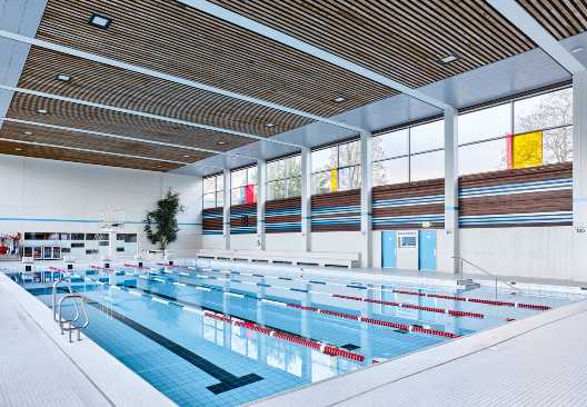 Schwimmbecken Hallenbad Wyler