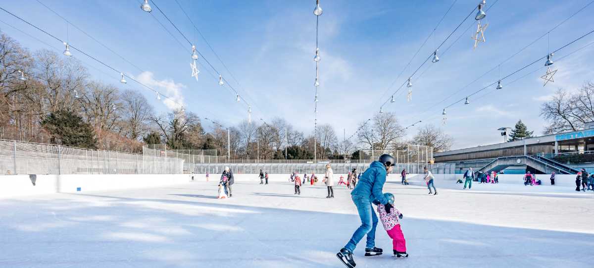Personen auf der Kunsteisbahn Weyermannshaus